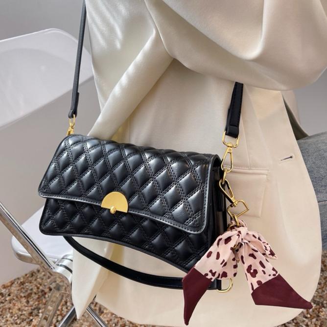 Juliet Knote Sling Bag