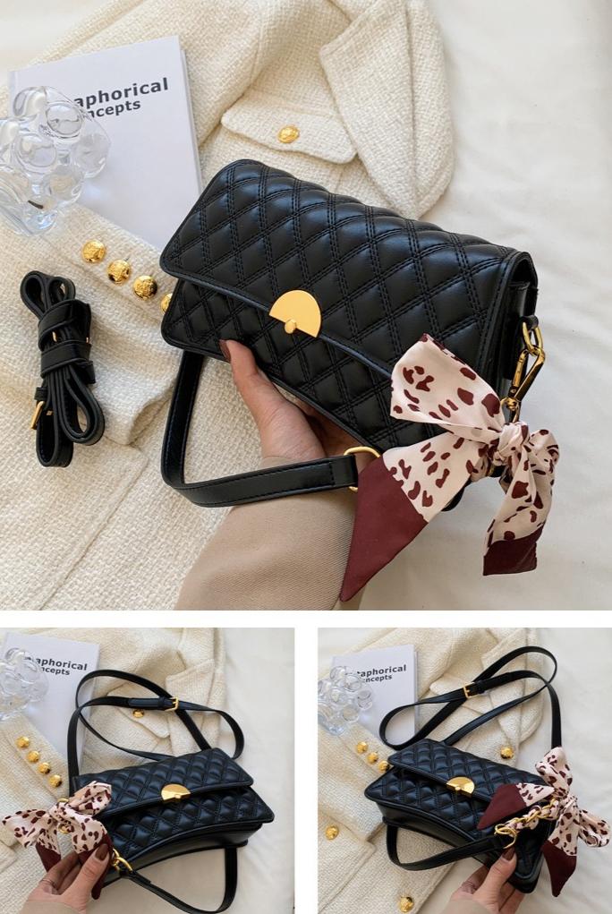 Juliet Knote Sling Bag
