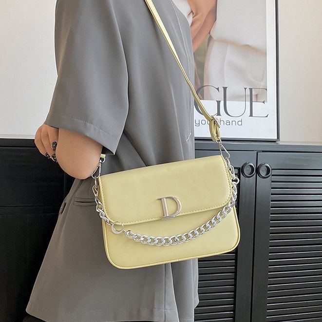 Camie Quilt's Cross Body Bag