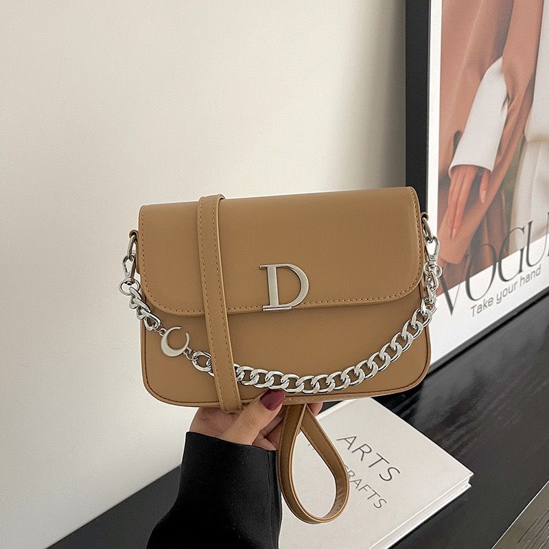 Camie Quilt's Cross Body Bag