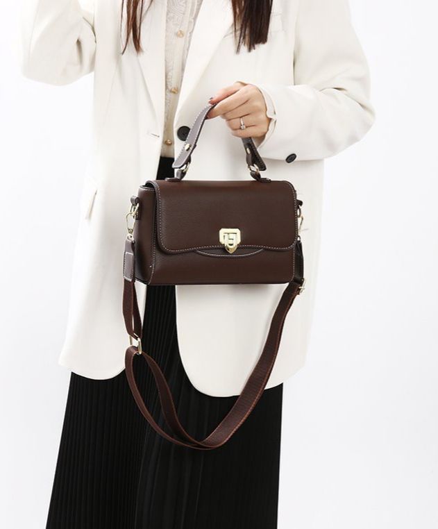Rich Rihana Compy Hand Bag