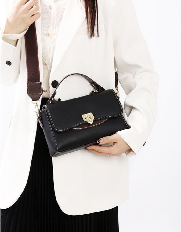 Rich Rihana Compy Hand Bag