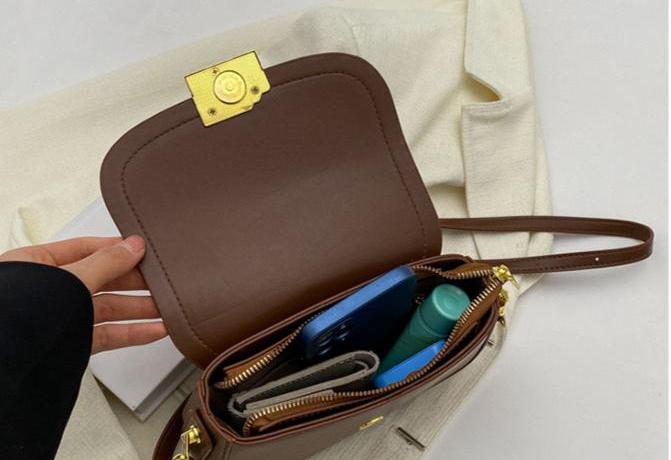 Bossy Boxi Sling Bag