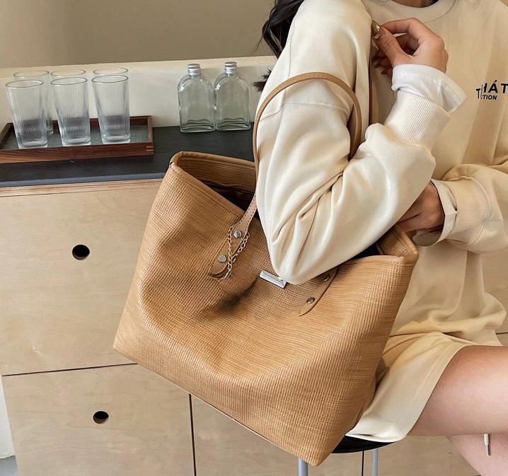 Clara Biggo Tote Bag