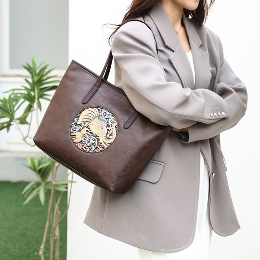 Ele Vintage Tote Bag