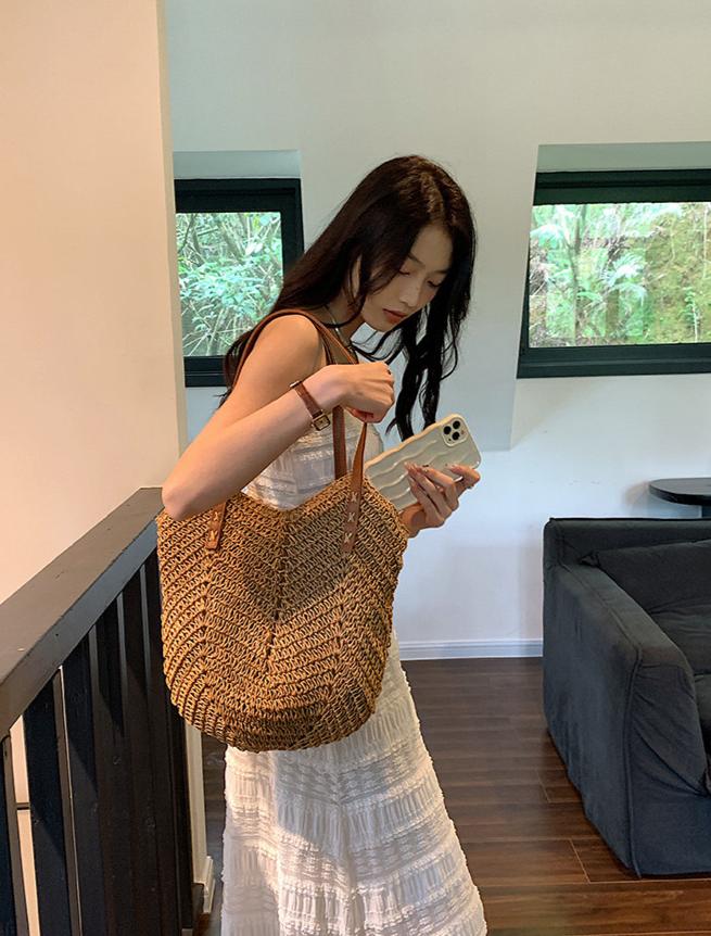 Diomand Straw Tote Bag